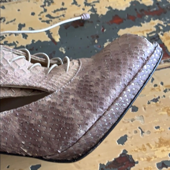 💥 STUART WEITZMAN SEXY snakeskin size 10 ½ - Picture 6 of 8